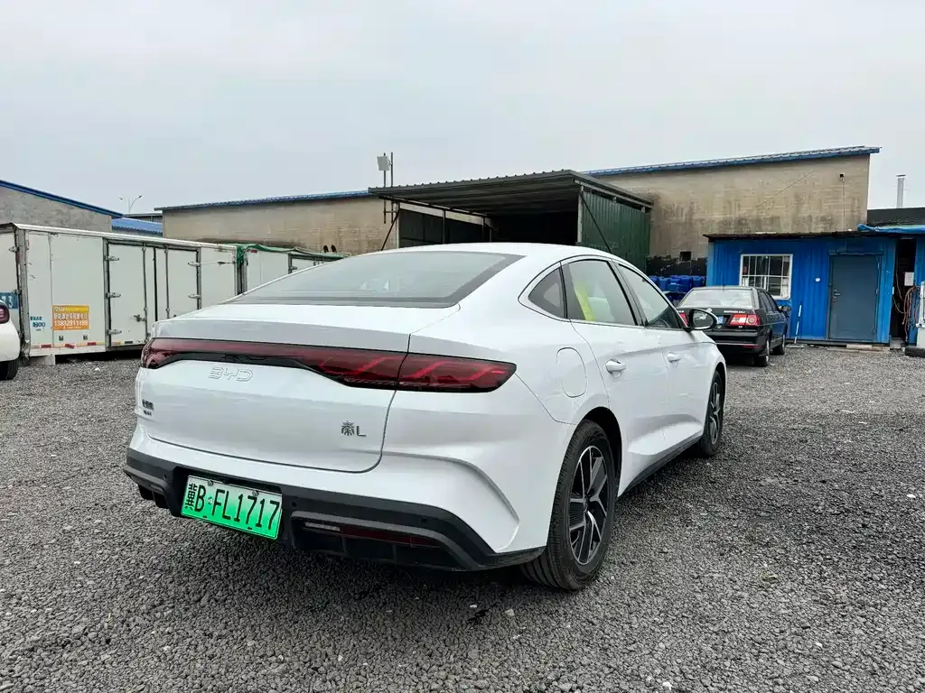BYD Qin L — фото 10