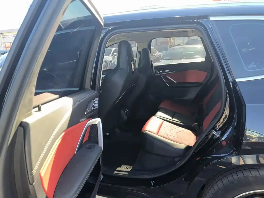 BMW iX1 2023 из CN, фото 7
