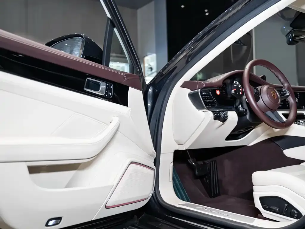 Porsche Panamera 2022 из CN, фото 10