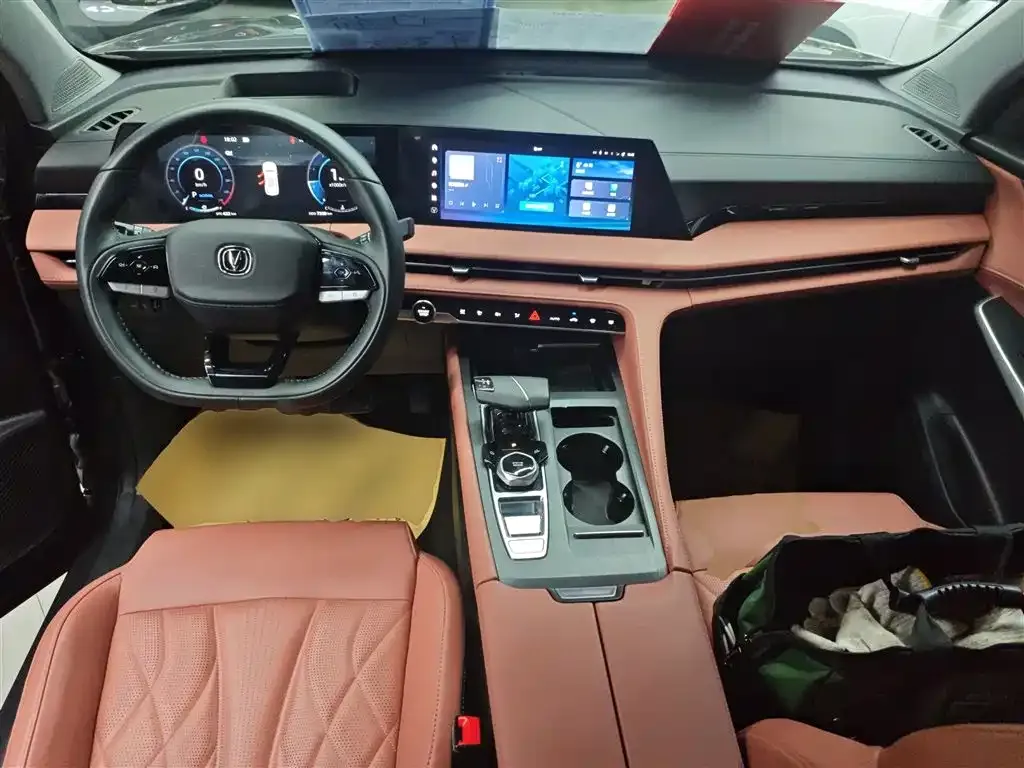 Changan CS75PLUS — фото 10