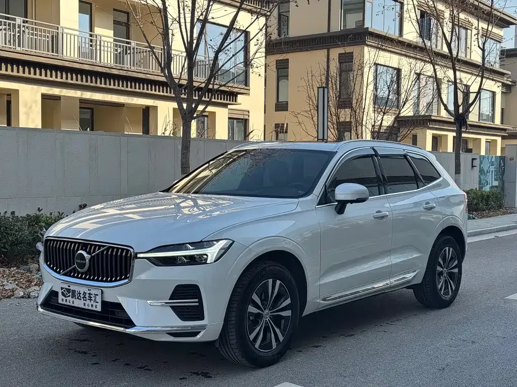 Volvo XC60 2022 из CN, фото 1
