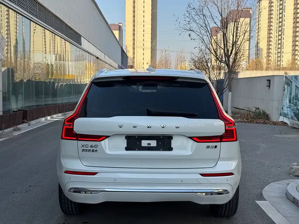 Volvo XC60 2022 из CN, фото 8