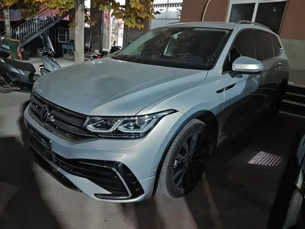 Volkswagen Tiguan L 2023 из CN, фото 2
