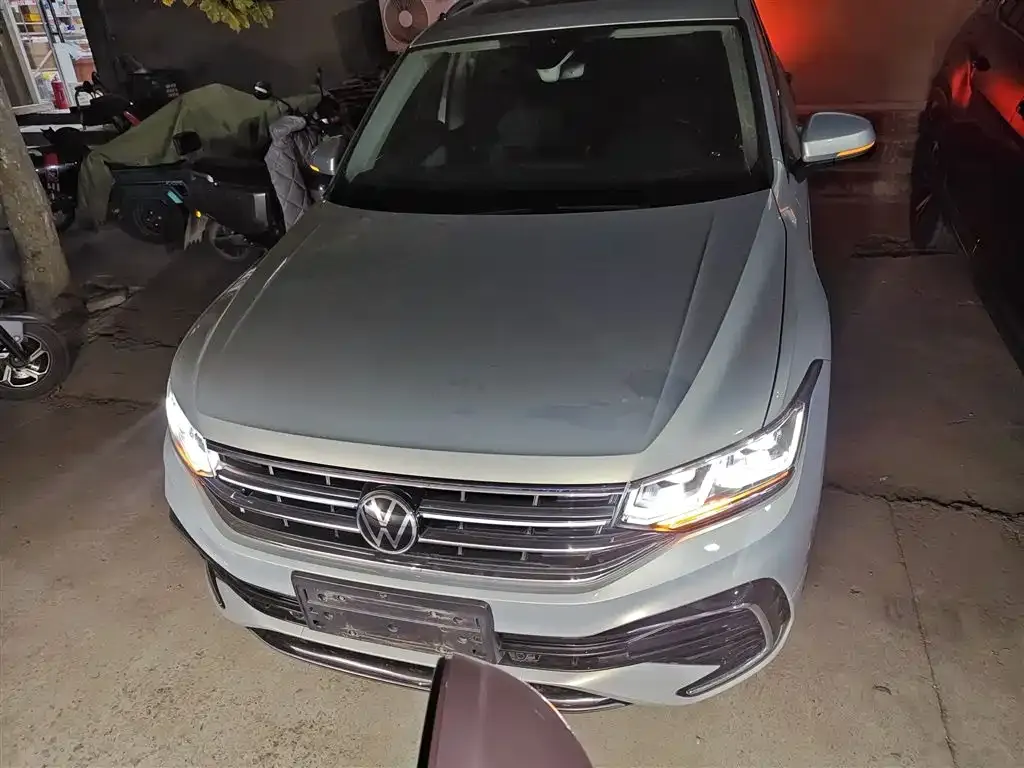 Volkswagen Tiguan L 2023 из CN, фото 3