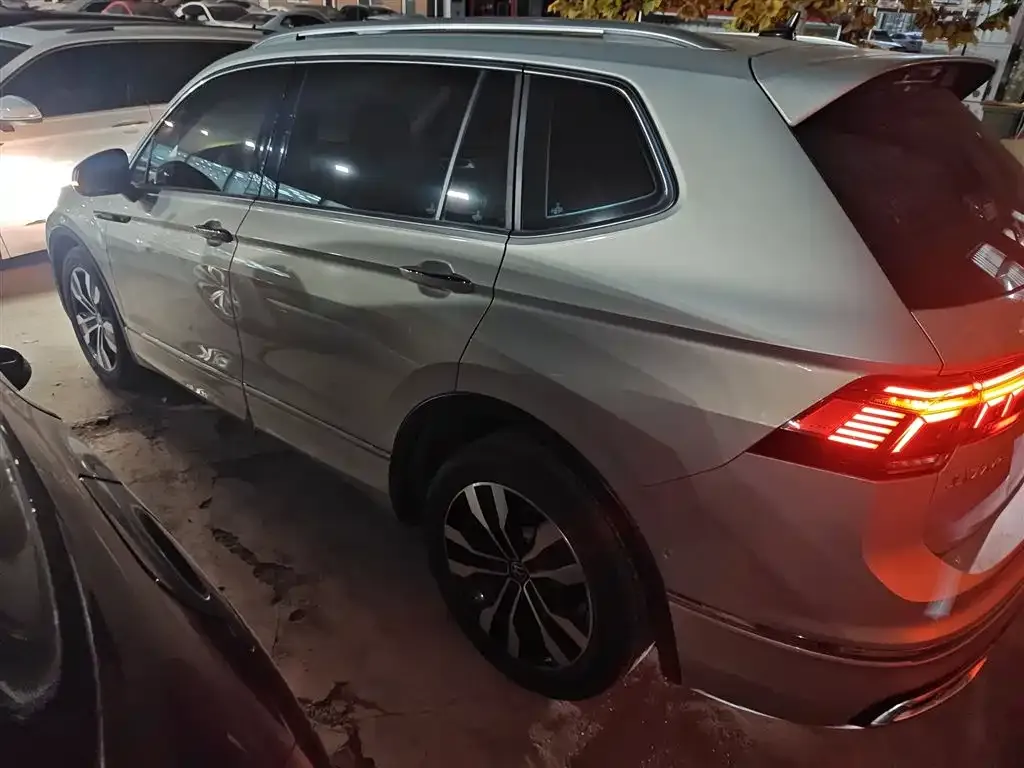 Volkswagen Tiguan L 2023 из CN, фото 5