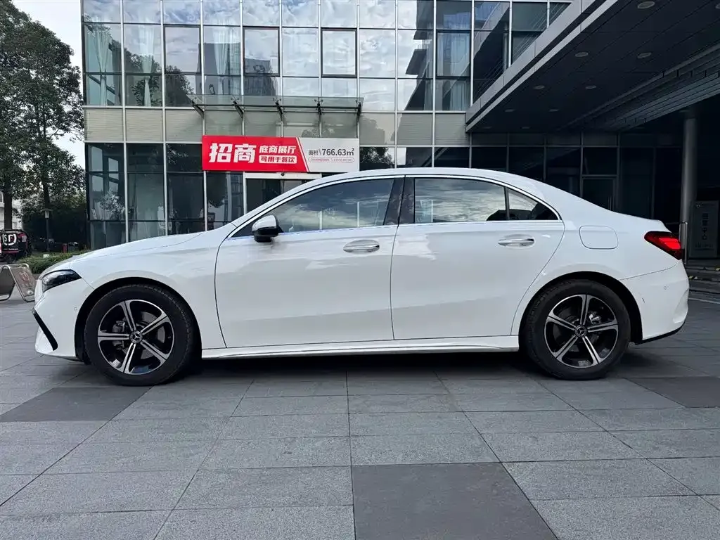 Mercedes-Benz A-Class 2024 из CN, фото 3