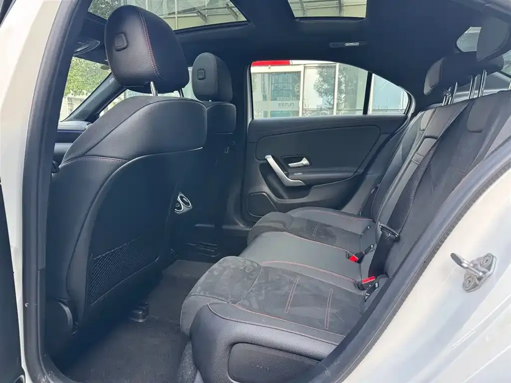 Mercedes-Benz A-Class 2024 из CN, фото 6