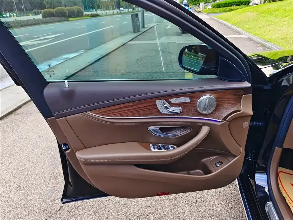 Mercedes-Benz E-Class 2022 из CN, фото 6