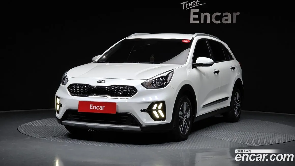Kia Niro — фото 1