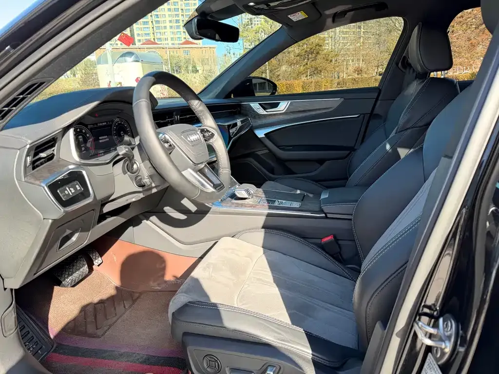 Audi A6L 2022 из CN, фото 4
