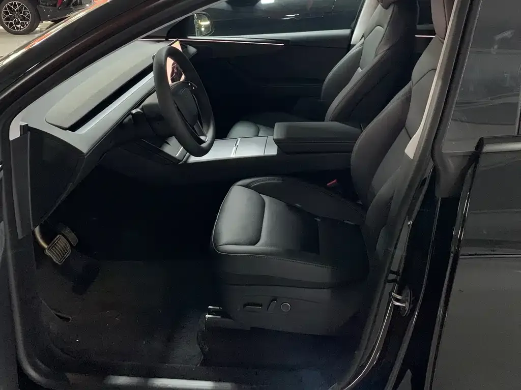 Tesla Model Y 2025 из CN, фото 9