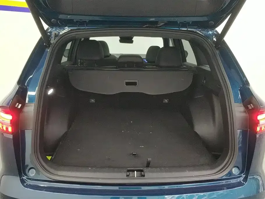 Geely Xingyue L 2022 из CN, фото 4