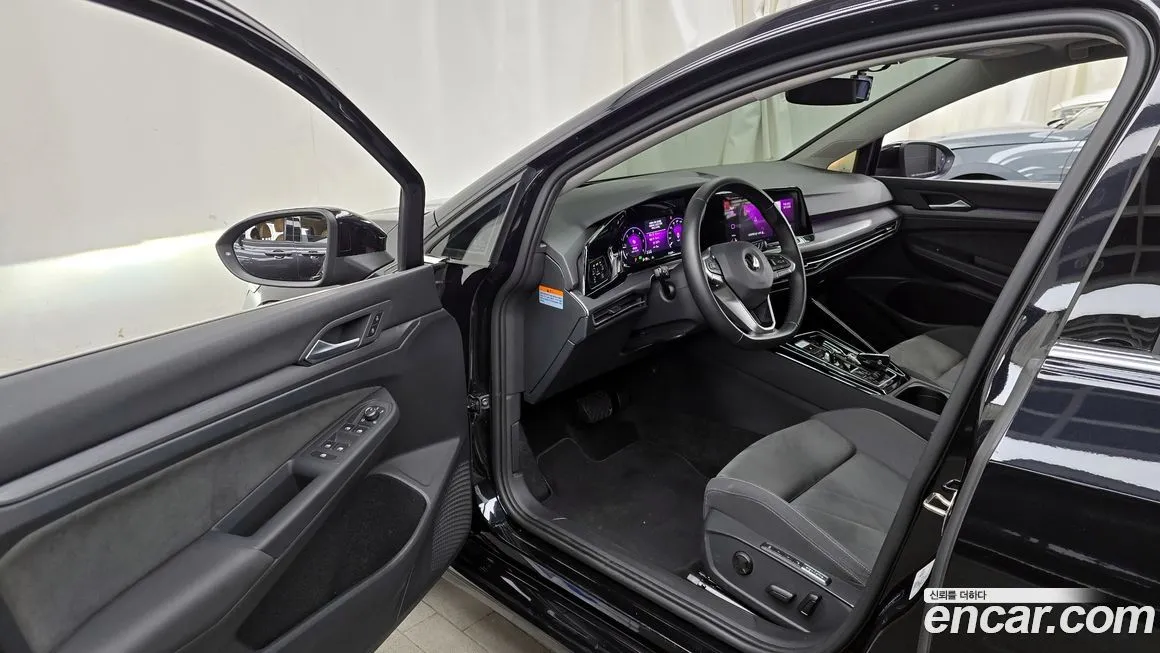 Volkswagen Golf 2023 из KR, фото 10