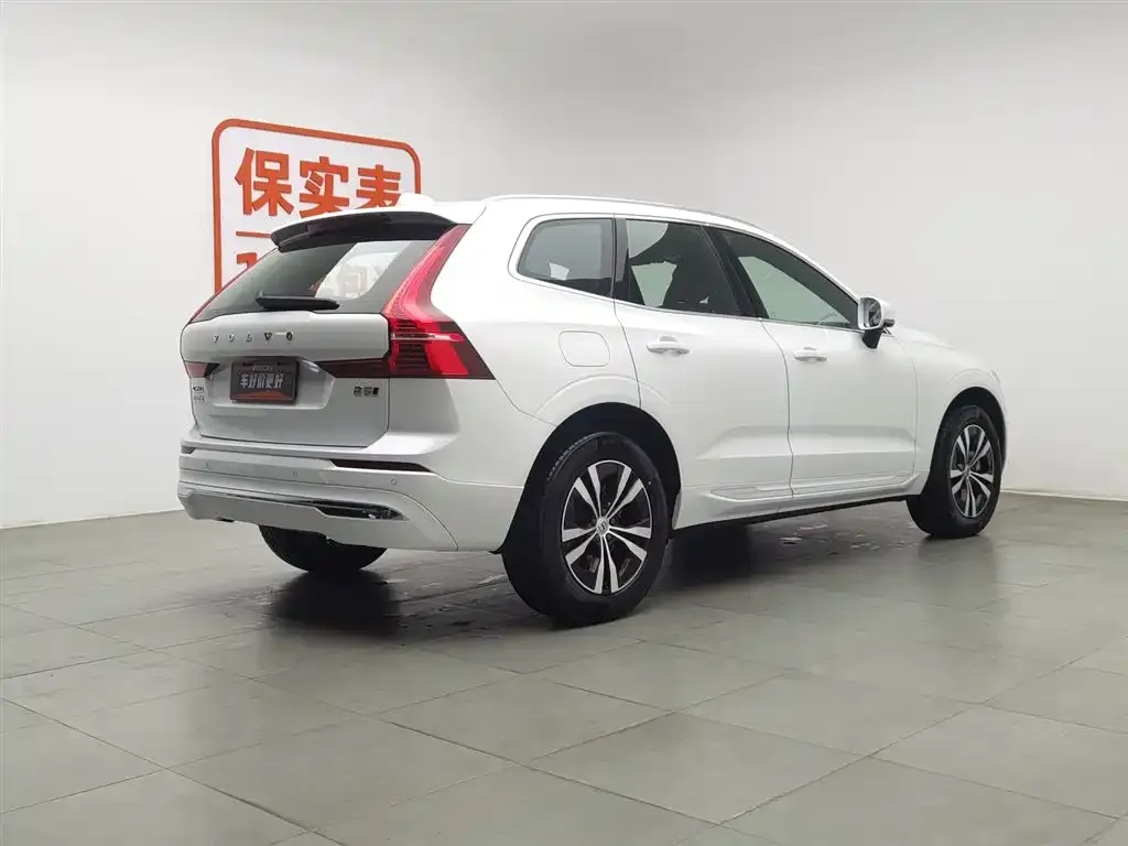 Volvo XC60 2023 из CN, фото 2