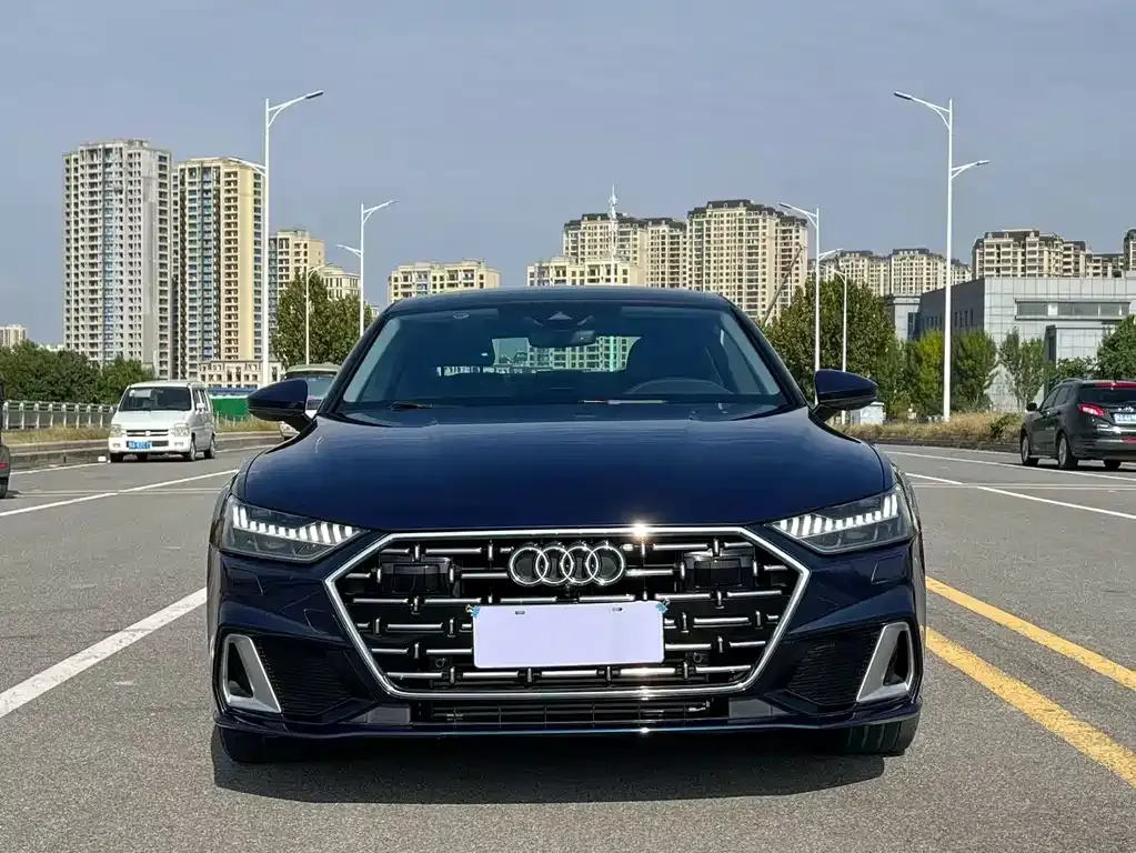 Audi A7L 2023 из CN, фото 2