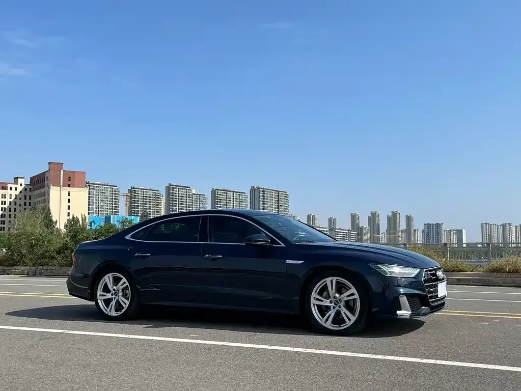 Audi A7L 2023 из CN, фото 3