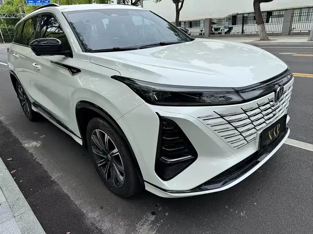 Changan CS75PLUS — фото 3