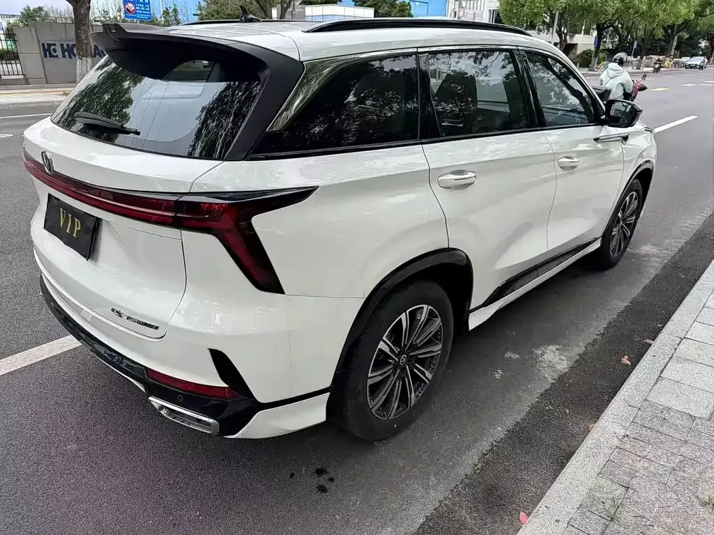Changan CS75PLUS — фото 8