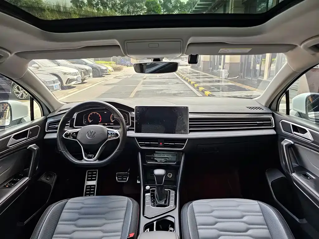 Volkswagen Tiguan X — фото 10