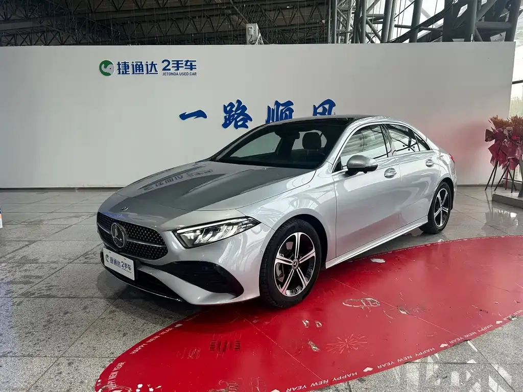 Mercedes-Benz A-Class — фото 1