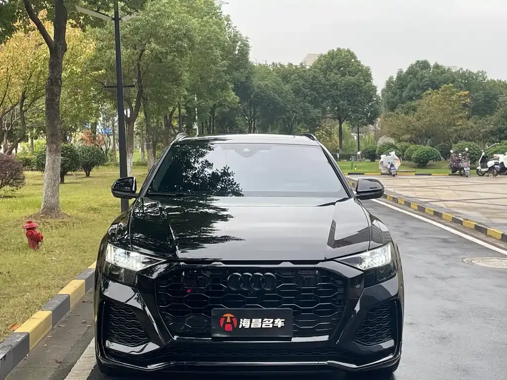 Audi RS Q8 2024 из CN, фото 2