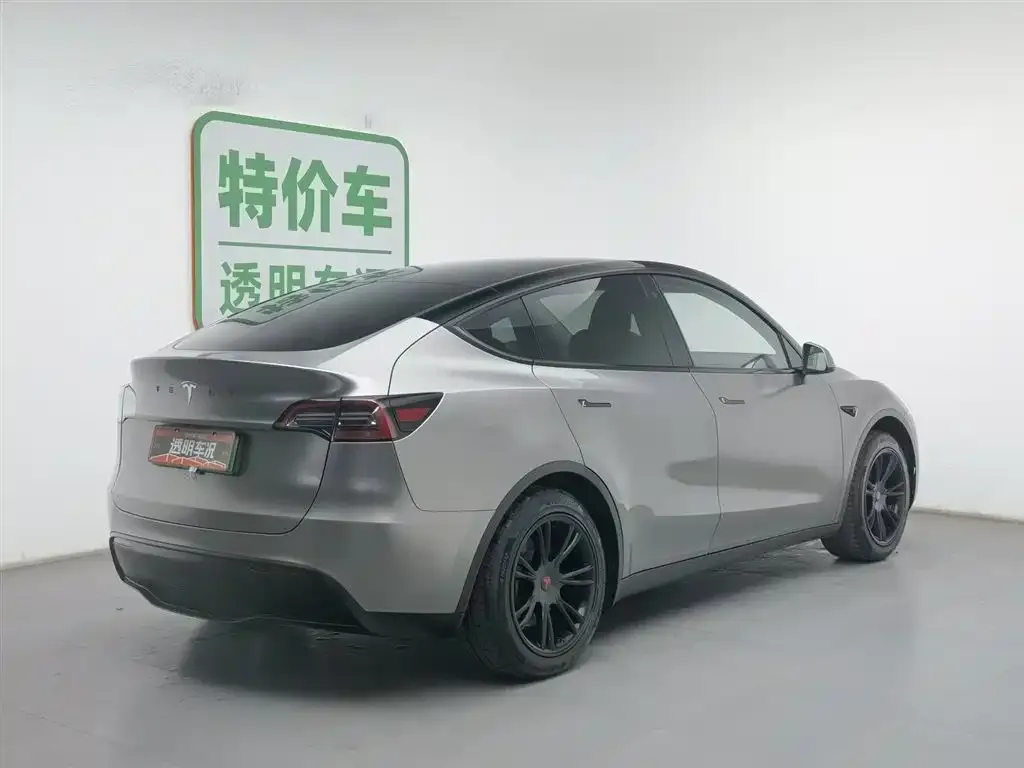 Tesla Model Y 2023 из CN, фото 2