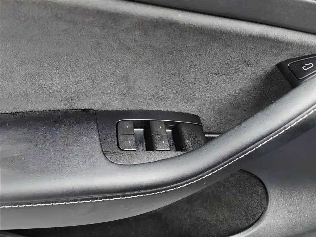 Tesla Model Y 2023 из CN, фото 9