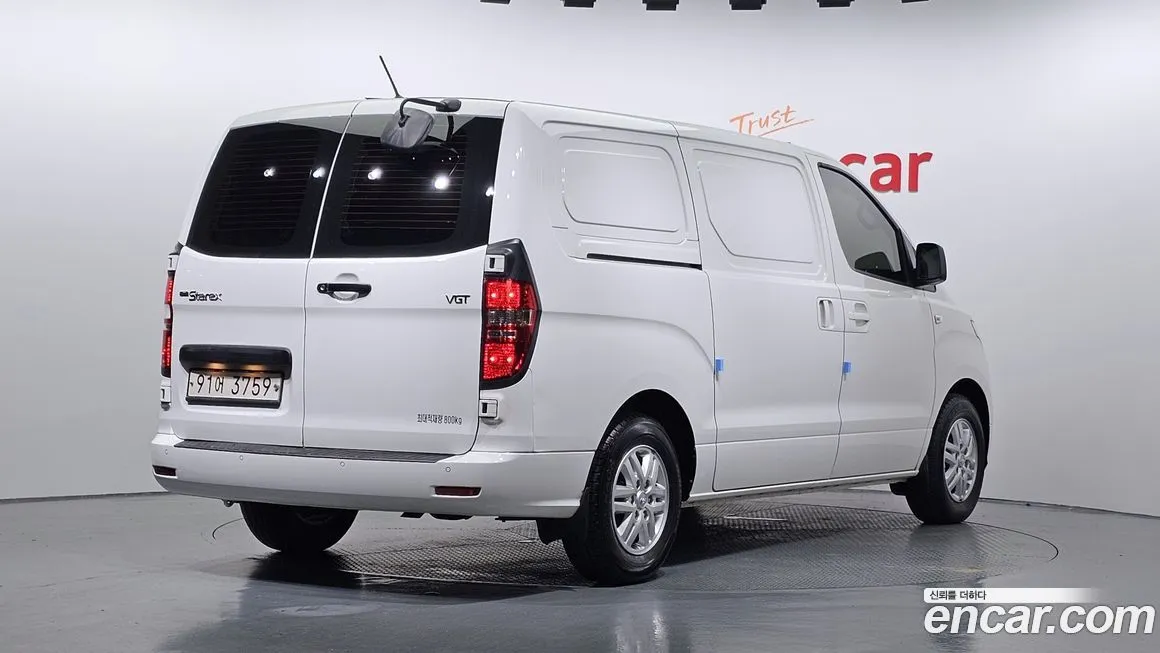 Hyundai Starex — фото 2