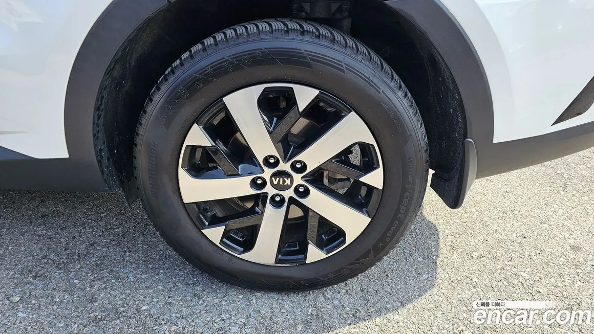 Kia Sorento — фото 5