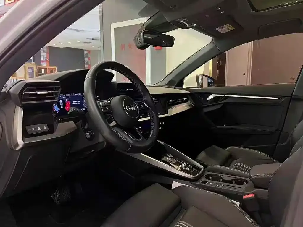 Audi A3 2023 из CN, фото 4