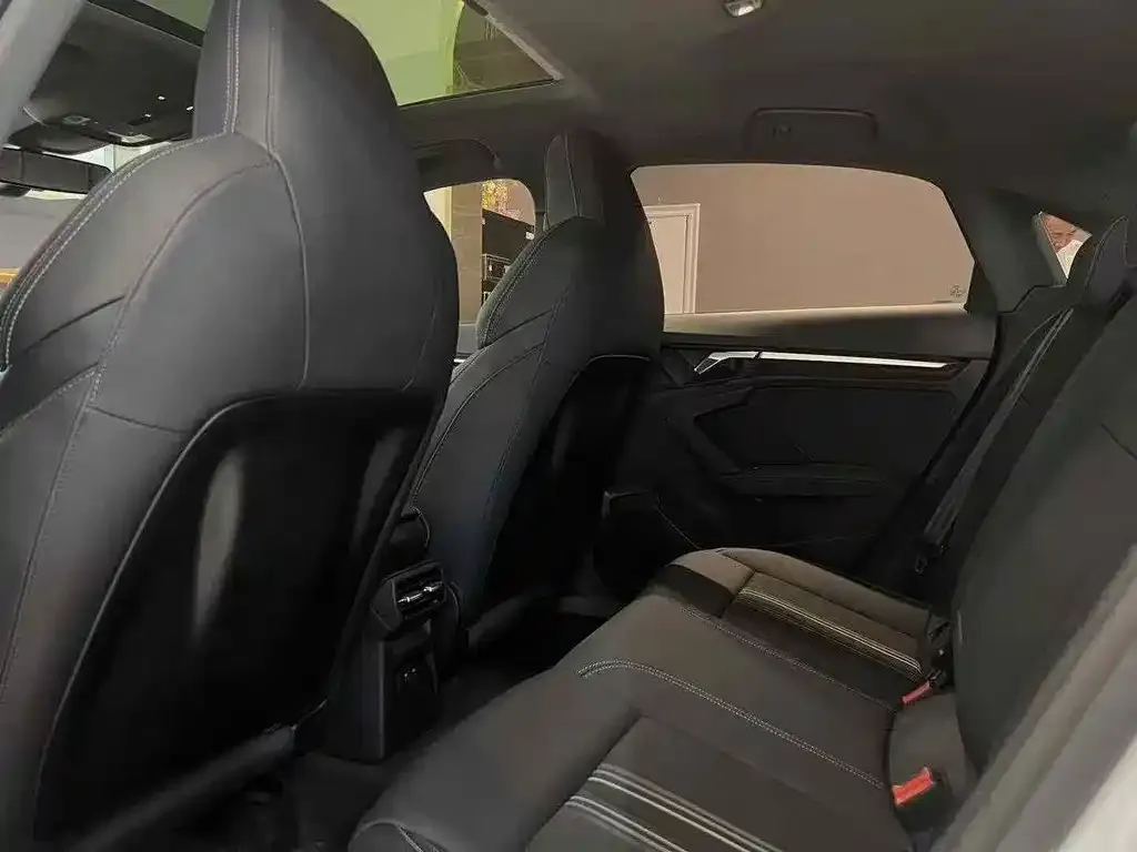 Audi A3 2023 из CN, фото 6