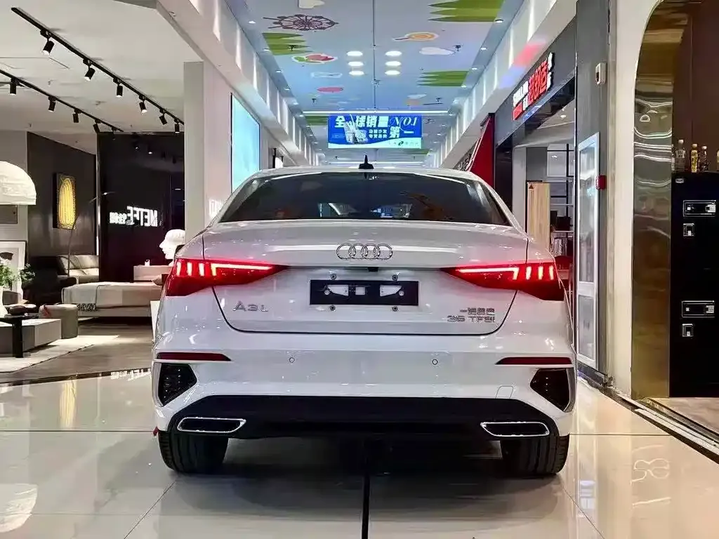 Audi A3 2023 из CN, фото 8