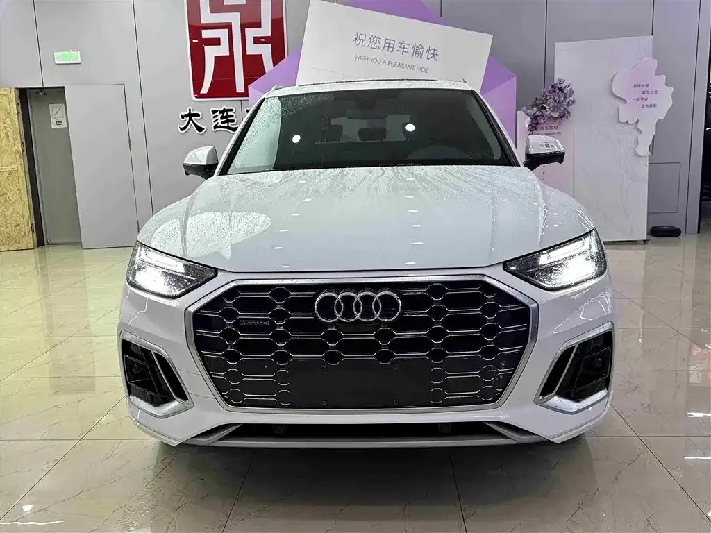 Audi Q5L 2022 из CN, фото 2