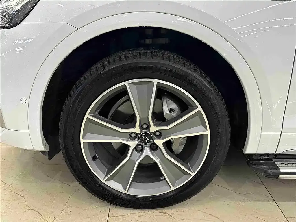 Audi Q5L 2022 из CN, фото 8
