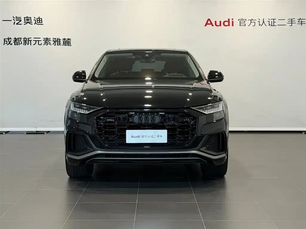 Audi Q8 2022 из CN, фото 2