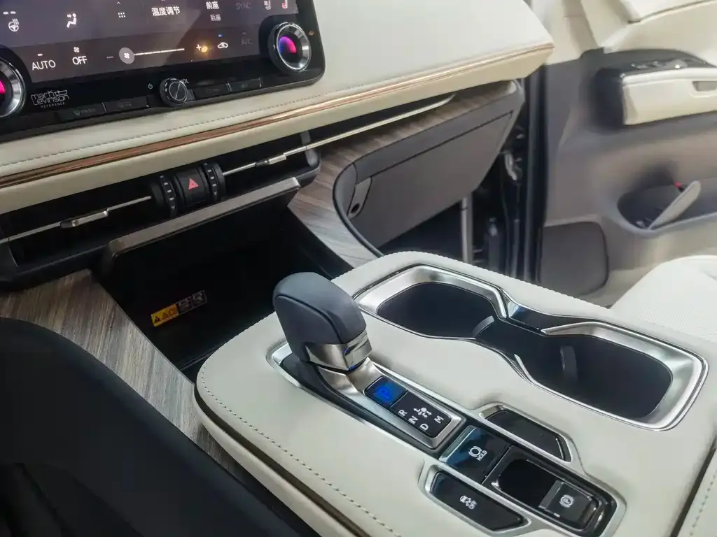 Lexus LM 2024 из CN, фото 9