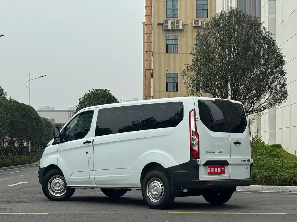 Ford Transit 2023 из CN, фото 7