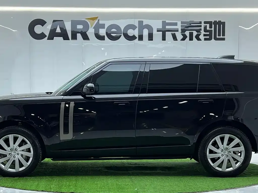 Land Rover Range Rover 2023 из CN, фото 2