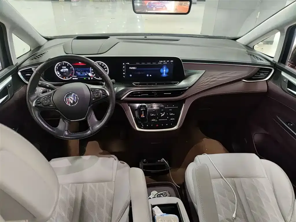Buick GL8 2023 из CN, фото 10