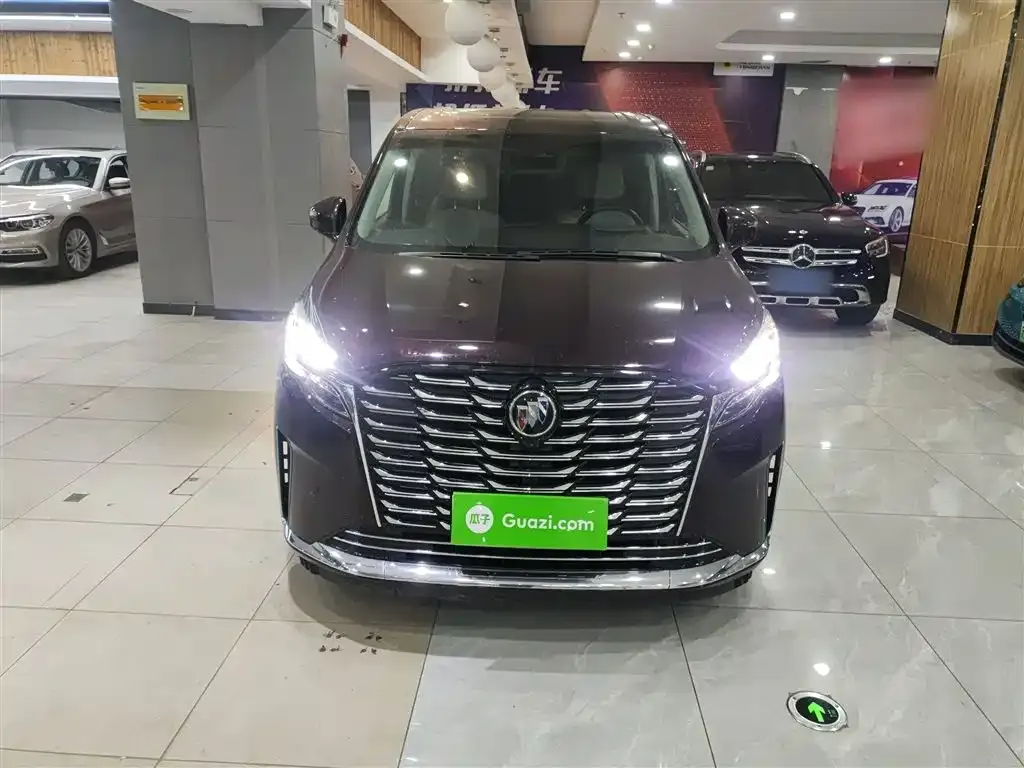 Buick GL8 2023 из CN, фото 3
