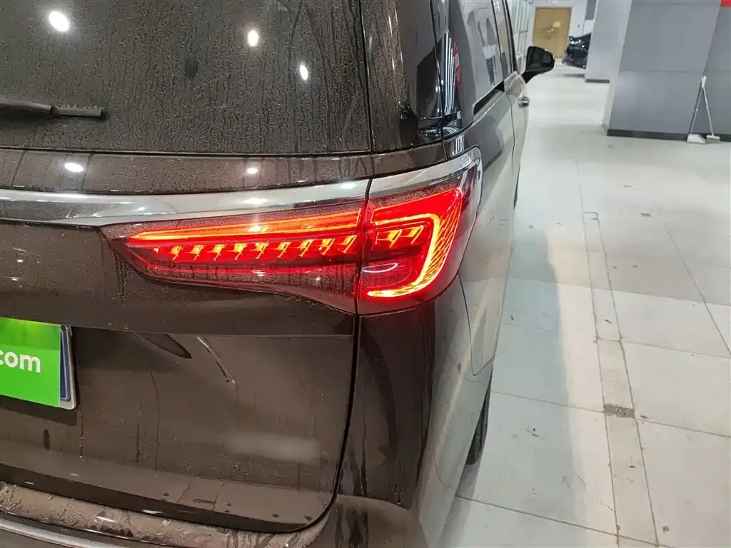 Buick GL8 2023 из CN, фото 8