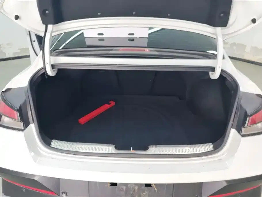 Hyundai Elantra 2024 из CN, фото 4
