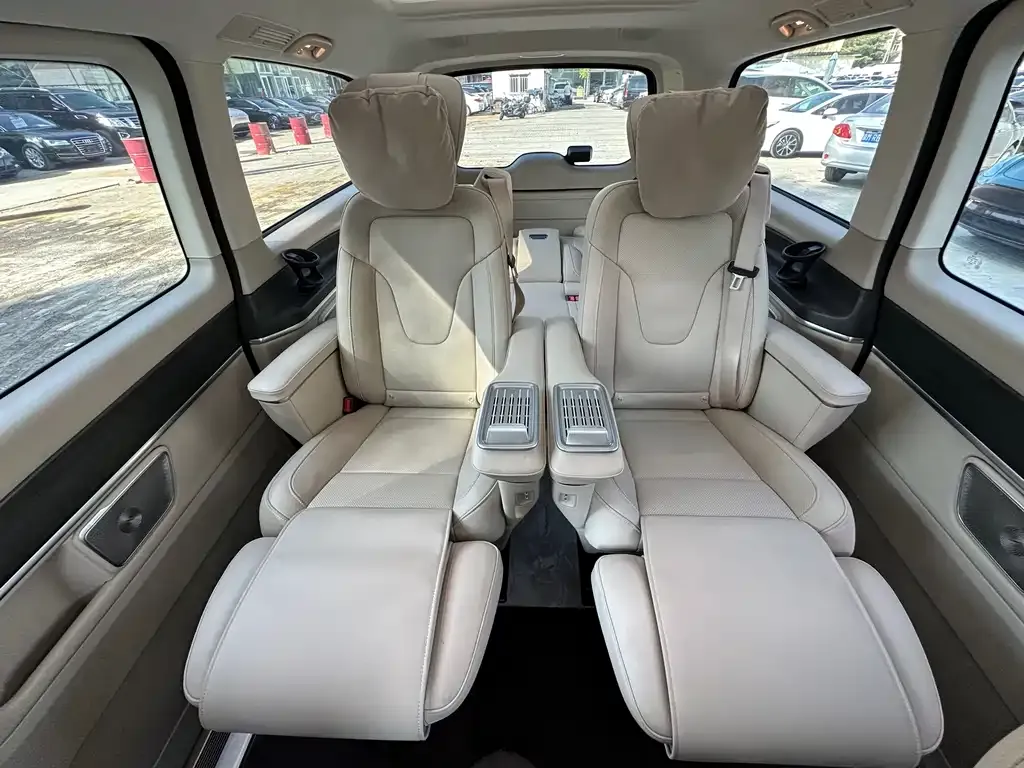 Mercedes-Benz V-Class 2025 из CN, фото 10