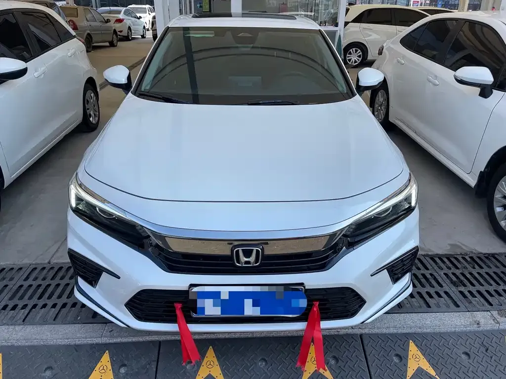 Honda Civic 2024 из CN, фото 2