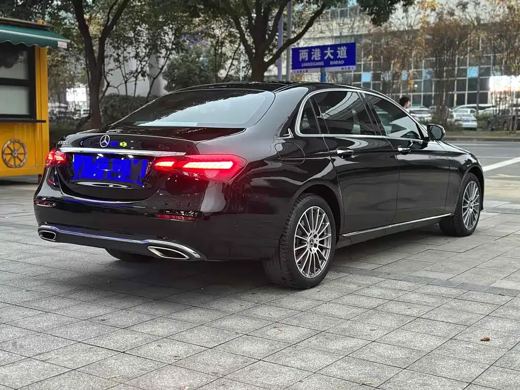 Mercedes-Benz E-Class 2023 из CN, фото 4
