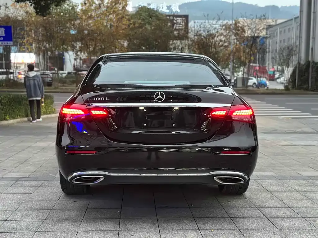 Mercedes-Benz E-Class 2023 из CN, фото 5