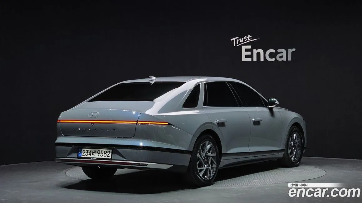 Hyundai Grandeur 2023 из KR, фото 2