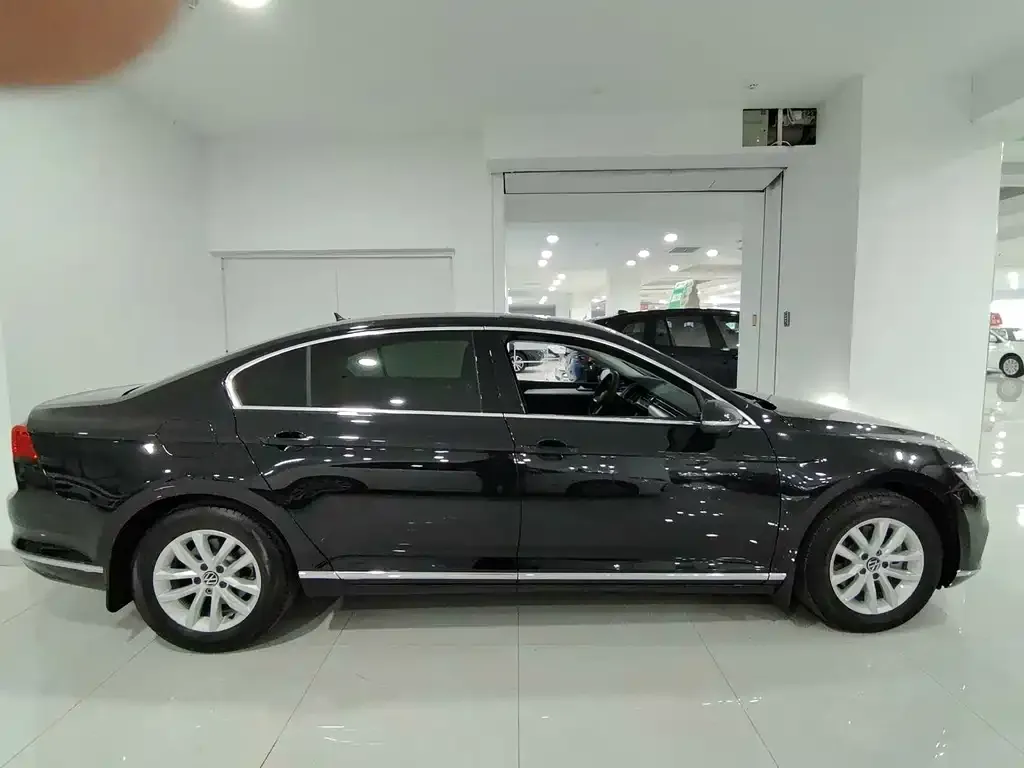 Volkswagen Magotan 2022 из CN, фото 5