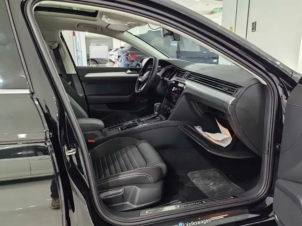 Volkswagen Magotan 2022 из CN, фото 6
