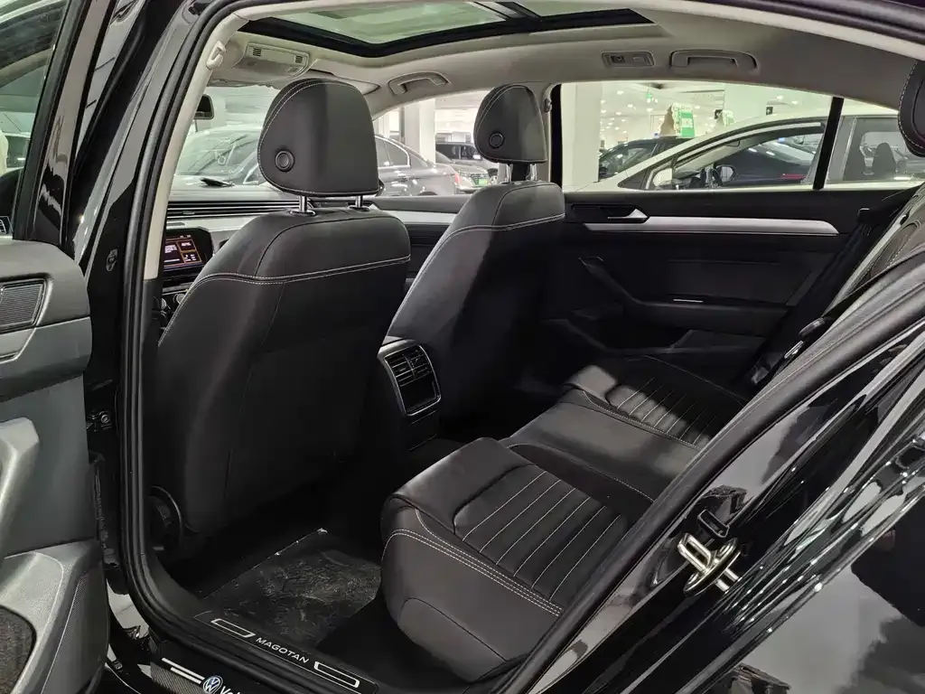 Volkswagen Magotan 2022 из CN, фото 9